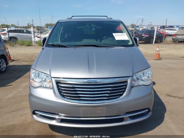 2C4RC1BG3GR298512 Chrysler Town and Country