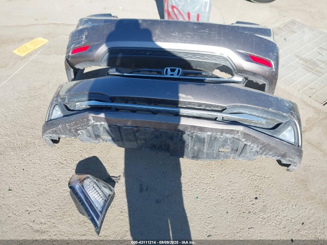 19XFB4F33EE000537 Honda lea2