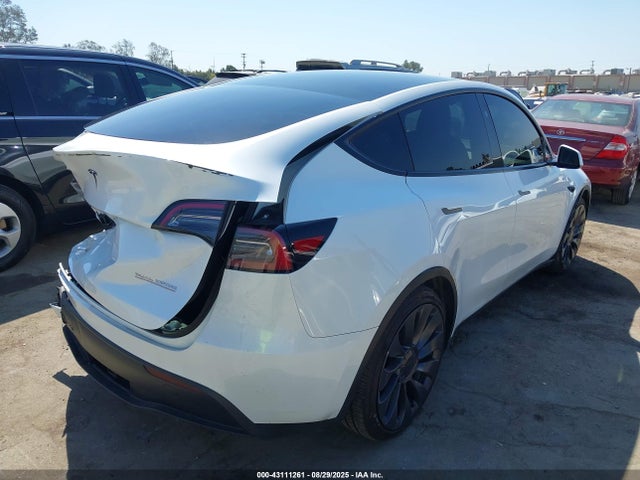 2025 TESLA MODEL Y 7SAYGDEFXSA356608 Photo 3