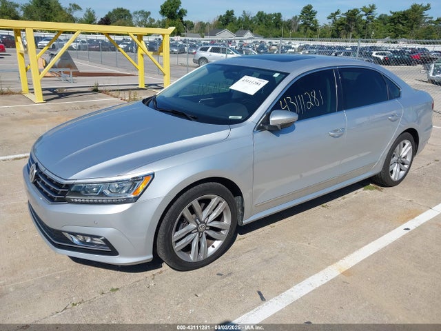 1VWGT7A38HC009463 Volkswagen tsi