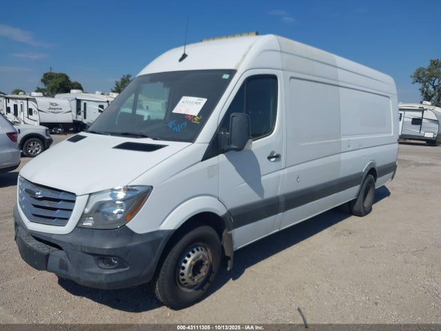 WDYPF4CCXHP569567 Freightliner om642