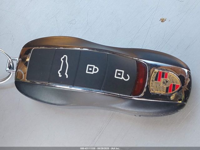 2011 PORSCHE CAYENNE WP1AA2A22BLA03981 Photo 10