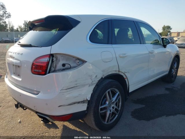 2011 PORSCHE CAYENNE WP1AA2A22BLA03981 Photo 3