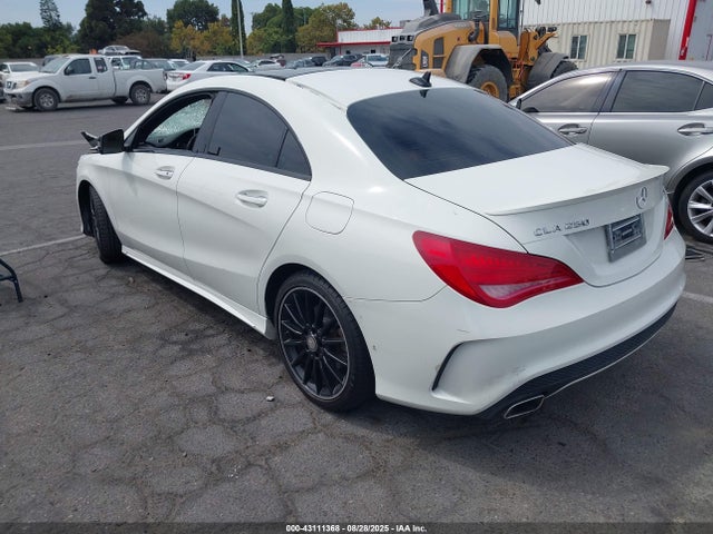 Mercedes-Benz CLA-Class 2016 WDDSJ4GB7GN368604 Image 3