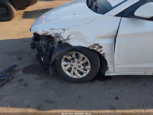 Hyundai ELANTRA SE 2017 5NPD74LF7HH086314 Image 15