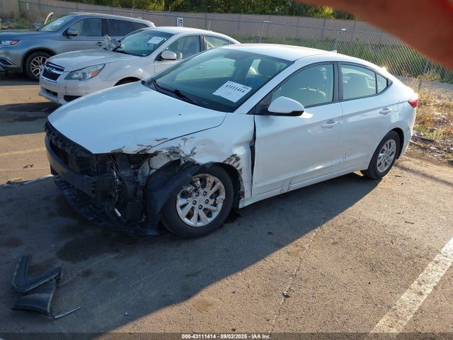 Hyundai ELANTRA SE 2017 5NPD74LF7HH086314 Image 2