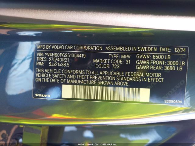 2025 VOLVO XC90 PLUG-IN HYBRID YV4H60PG9S1354419 Photo 8