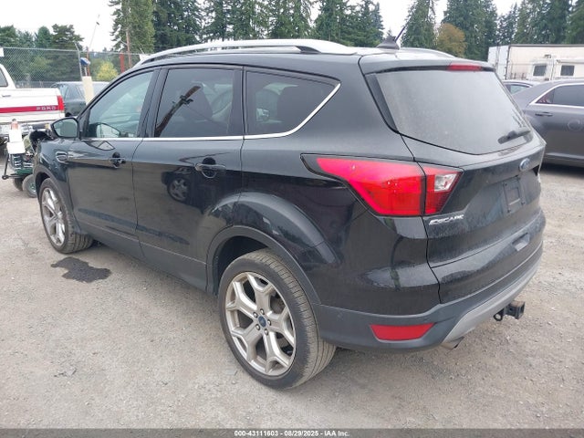1FMCU9J97KUA72372 Ford Escape