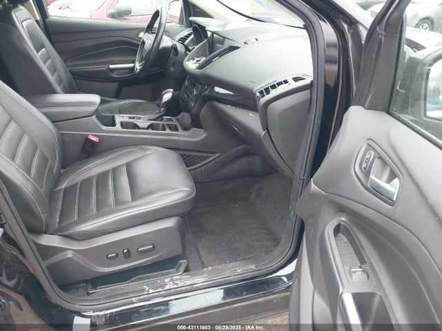 1FMCU9J97KUA72372 Ford Escape