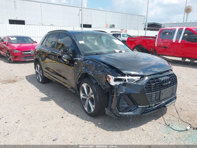 2022 AUDI Q3 WA1EECF33N1121854 Photo 0
