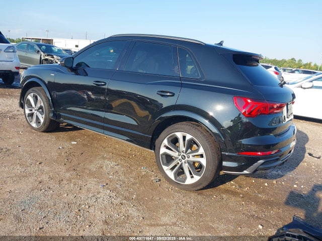 2022 AUDI Q3 WA1EECF33N1121854 Photo 2