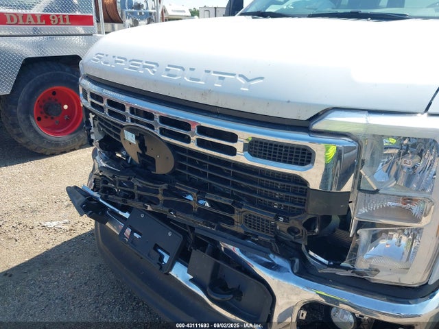 Ford 2025 2025 1FD8W3FT6SEC56939 Image 6
