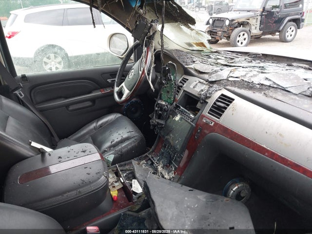 2010 CADILLAC ESCALADE 1GYUKCEF8AR101143 Photo 4