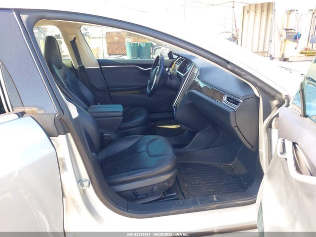 2013 TESLA MODEL S 5YJSA1CG5DFP26559 Photo 4