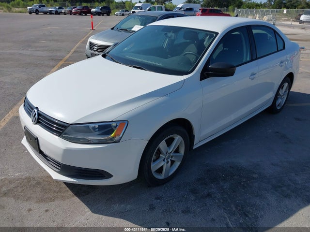 Volkswagen 2014 2014 3VWLL7AJ9EM286324 Image 2