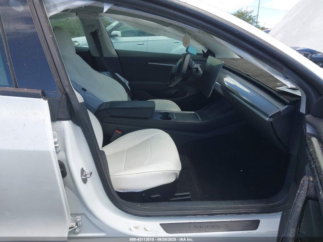 2022 TESLA MODEL 3 5YJ3E1EB0NF247719 Photo 4