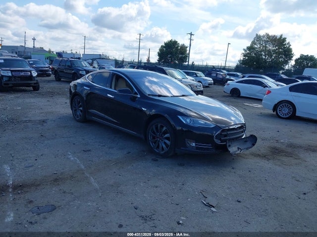 2014 TESLA MODEL S 5YJSA1H10EFP34252 Photo 0