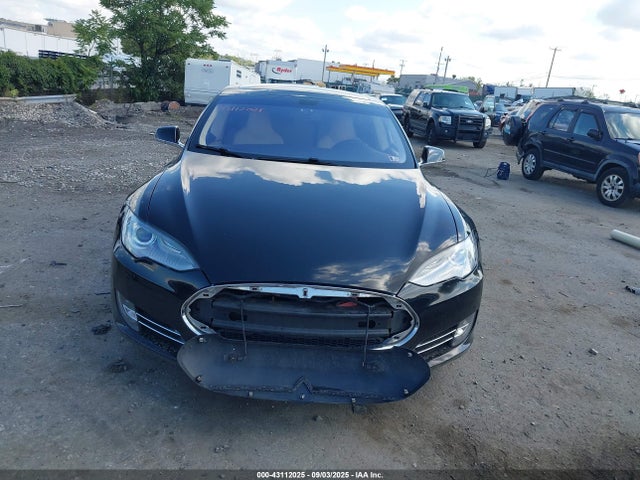 Tesla MODEL S 2014 5YJSA1H10EFP34252 Image 11