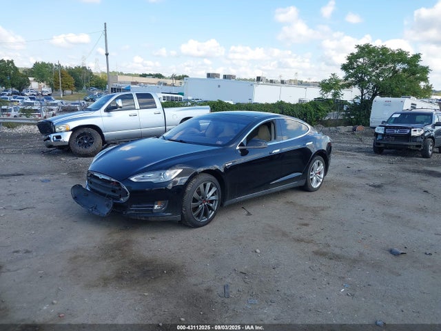 2014 TESLA MODEL S 5YJSA1H10EFP34252 Photo 1