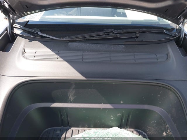 2026 TESLA MODEL Y 7SAYGDEE6TA401388 Photo 9
