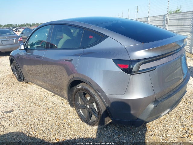 2026 TESLA MODEL Y 7SAYGDEE6TA401388 Photo 2