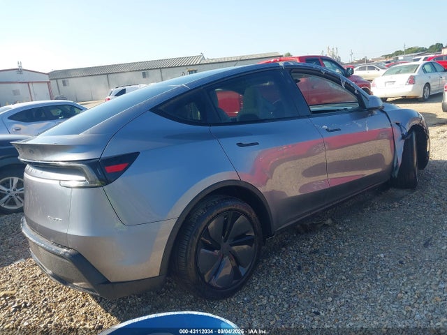 2026 TESLA MODEL Y 7SAYGDEE6TA401388 Photo 3