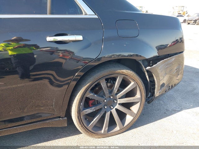 Chrysler 300 2014 2C3CCAET5EH117674 Image 17