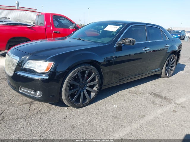 Chrysler 300 2014 2C3CCAET5EH117674 Image 2