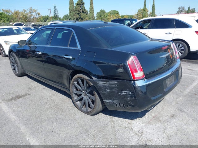 Chrysler 300 2014 2C3CCAET5EH117674 Image 3