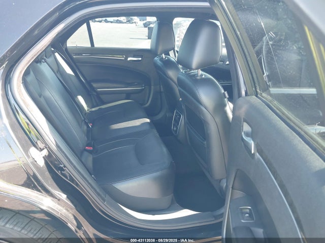 Chrysler 300 2014 2C3CCAET5EH117674 Image 8