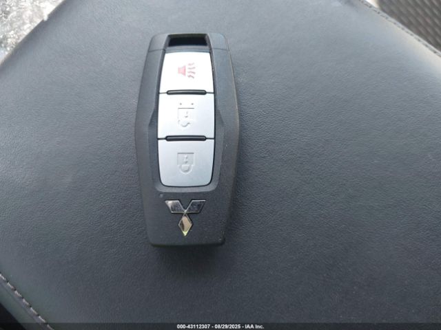 2025 MITSUBISHI OUTLANDER JA4J4UA81SZ024661 Photo 10