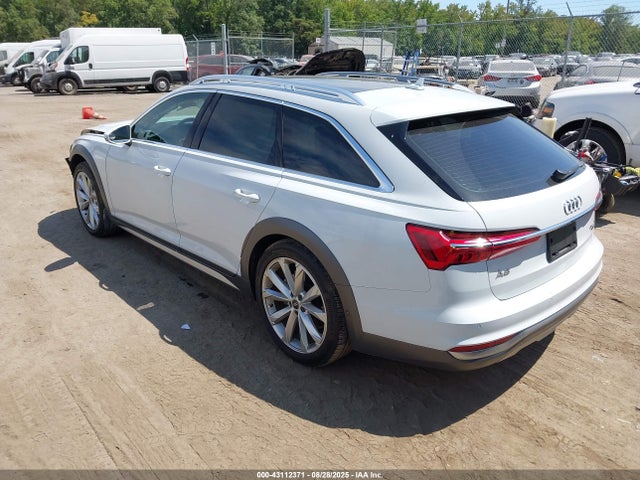 2022 AUDI A6 ALLROAD WAU92BF22NN067485 Photo 2