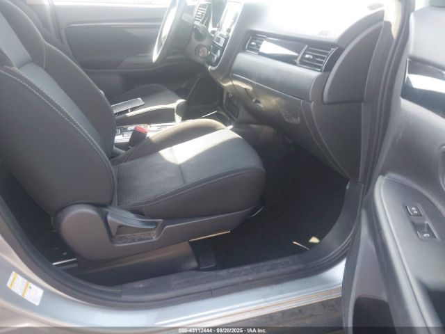 2019 MITSUBISHI OUTLANDER JA4AZ3A31KZ026233 Photo 4