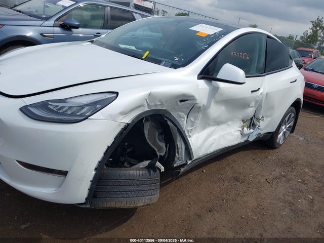 2023 TESLA MODEL Y 7SAYGDEE8PA125043 Photo 5