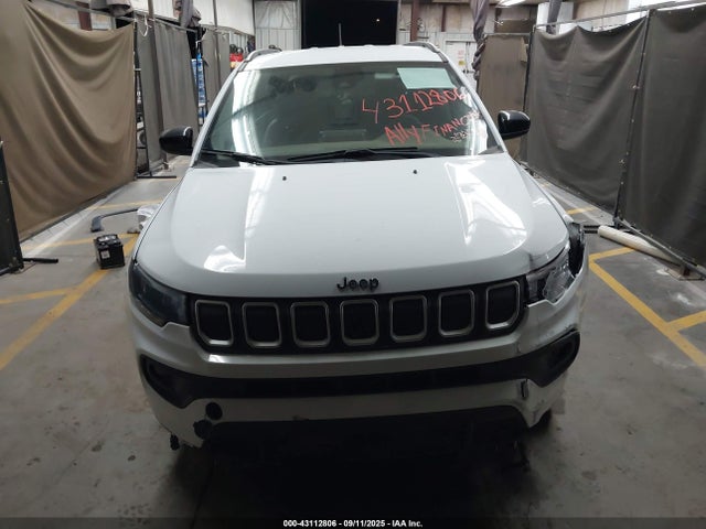 Jeep 2022 2022 3C4NJCBBXNT139016 Image 12