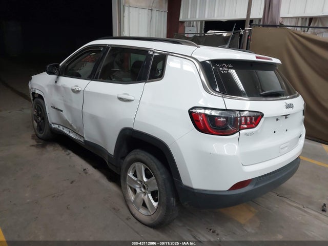 Jeep 2022 2022 3C4NJCBBXNT139016 Image 3