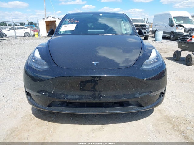 5YJYGDEE3MF089418 Tesla 2021