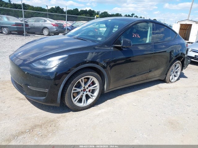 5YJYGDEE3MF089418 Tesla 2021