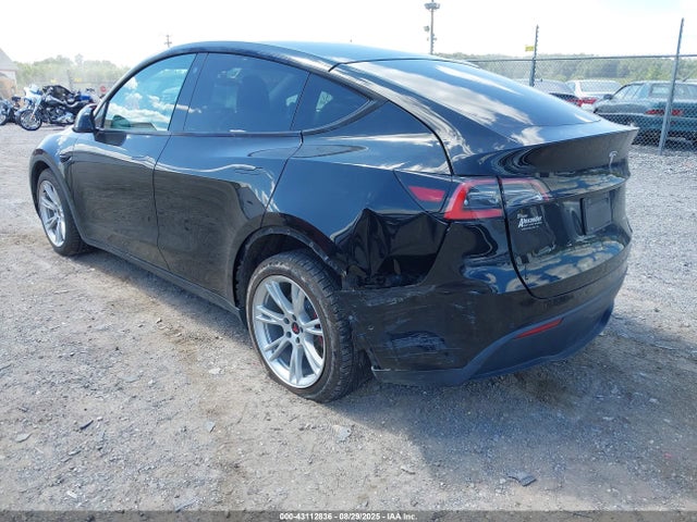 5YJYGDEE3MF089418 Tesla 2021