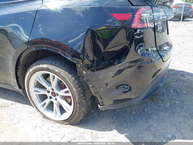 5YJYGDEE3MF089418 Tesla 2021