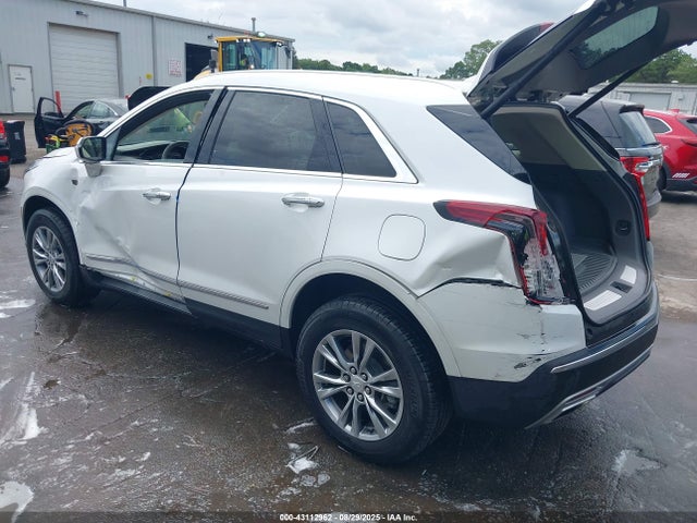 2022 CADILLAC XT5 1GYKNDR44NZ158670 Photo 2