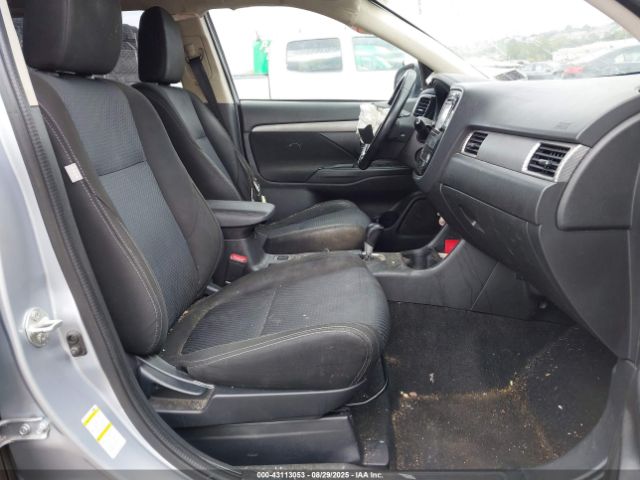 2016 MITSUBISHI OUTLANDER JA4AD3A37GZ034388 Photo 4