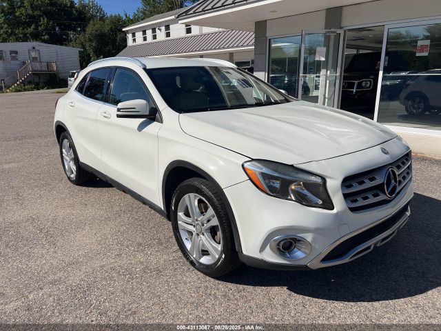 2018 MERCEDES-BENZ GLA WDCTG4GB8JJ367113