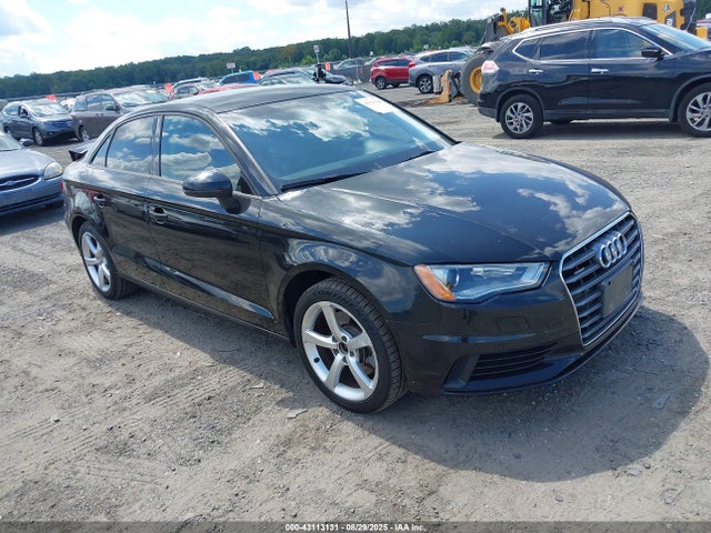 2015 AUDI A3 WAUBFGFF9F1007105 Photo 0