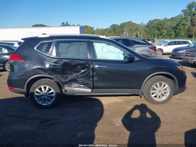 Nissan 2017 2017 JN8AT2MV6HW016875 Image 13