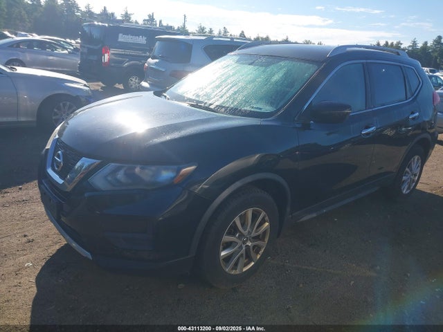 Nissan 2017 2017 JN8AT2MV6HW016875 Image 2