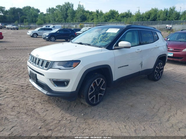 Jeep Compass 2018 3C4NJDCB8JT211765 Image 2