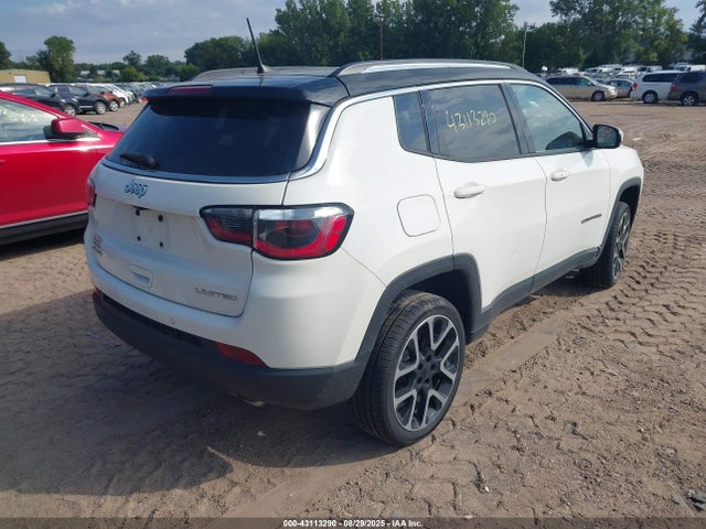 Jeep Compass 2018 3C4NJDCB8JT211765 Image 4