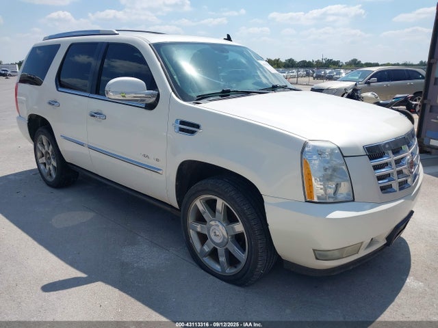 2011 CADILLAC ESCALADE 1GYS3CEFXBR134361 Photo 0
