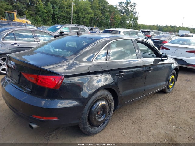 2015 AUDI A3 WAUEFGFF2F1122223 Photo 3